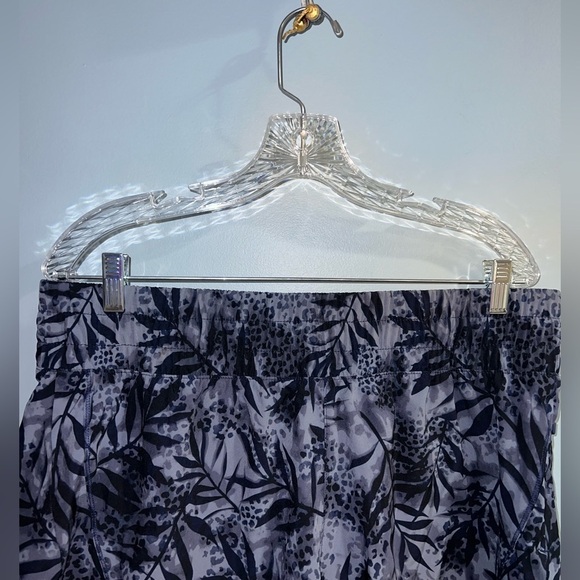 Avia- Athletic shorts - Picture 2 of 7